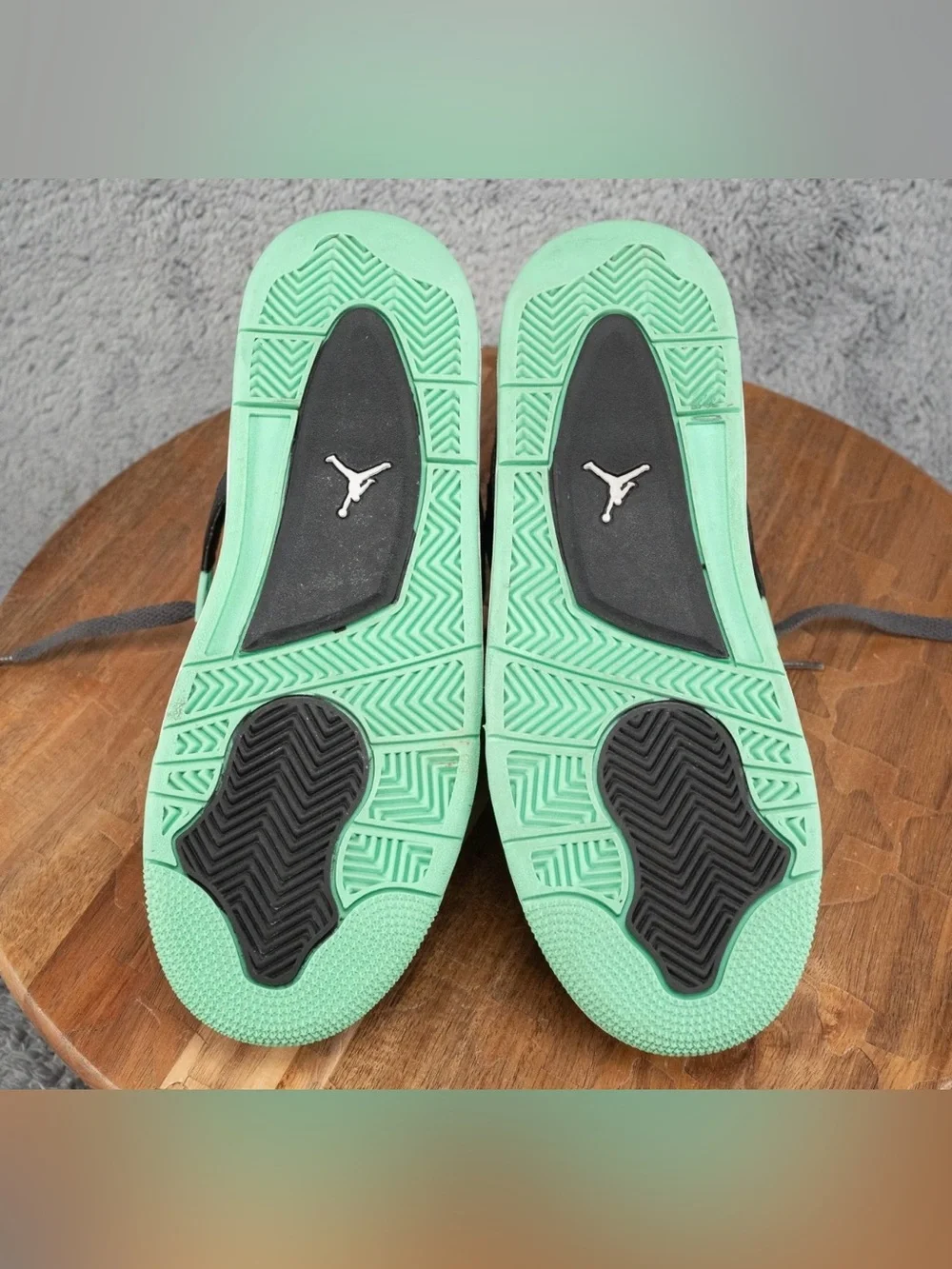Air Jordan 4 Retro ‘Green Glow’ Size 5.5Y Pre-owned Excellent Condition